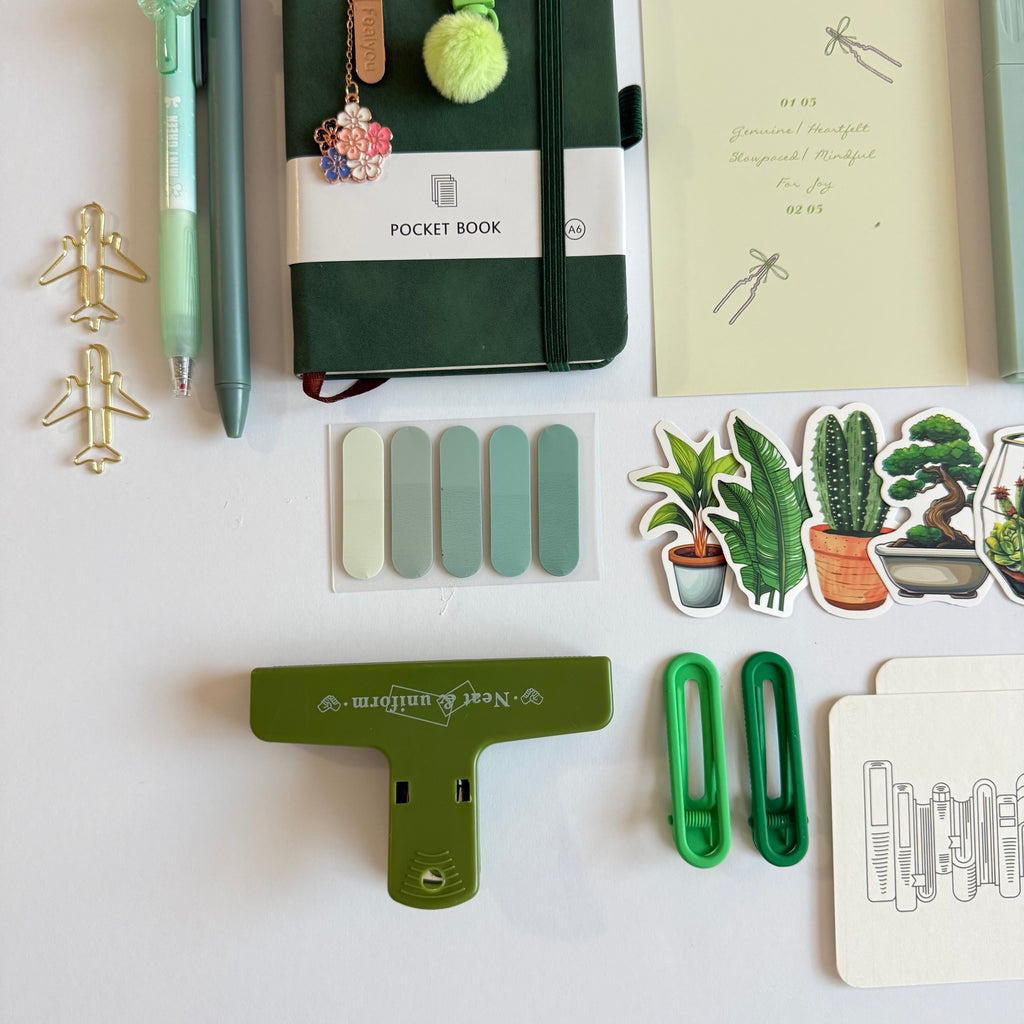 🌿 Green Bundle — Natural, Grounded & Refreshing